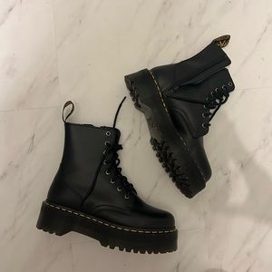 Platform Doc Marten
